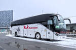 Setra S 515 HD von k&k Busreisen als Schienenersatzverkehr f�r die Unterinntalbahn in Innsbruck, Frachtenbahnhof/Verladestelle.