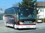SETRA-Bus verlässt soeben den Sammelpunkt in Ried, und transportiert Fußballfan´s nach Graz ;080315   