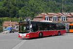 MAN Lions City, ex Dr. Richard A-Wien Nr. 1419, auf der Linie 103, verlässt am 04.07.2025 die Haltestelle beim Bahnhof Interlaken Ost.