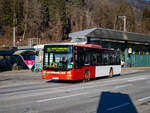 Leoben in der Obersteiermark. Wagen 49 der Stadtwerke Leoben, ist hier am 11.01.2024 in der Zeltenschlagstraße zu sehen.