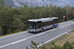 Solaris Urbino von Ötztaler (IM-OVG35) als Linie 320 in Ötztal-Bahnhof, Bundesstraße. Aufgenommen 17.4.2023.