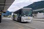 Iveco-Irisbus Crossway von Ledermair (SZ-304FC) als Schicht-Shuttle Sandoz/Novartis am Bhf. Jenbach. Aufgenommen 30.8.2023.