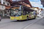 MAN Lion's City von Christophorus Reisen (SZ-618KA) als Skibus in Fügen, Hauptstraße. Aufgenommen 11.3.2025.