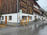 Bushaltestelle St. Jakob Bach mit Skist�nder, in St. Anton am Arlberg. Aufgenommen 12.2.2026.