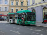 Graz. Der im Oktober 2020 ausgemusterte Wagen 57 der Graz Linien steht hier abgestellt am 18.06.2020 in der Schmiedgasse.