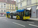 Graz. Bis 2020, trug Wagen 100 der Graz Linien eine Werbung für IKEA. Am 2.7.2019 konnte ich ihn als Ersatzbus in der Schmiedgasse fotografieren.
