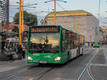 Graz. Wagen 32 der Graz Linien steht hier am 02.10.2021 am Grazer Jakominiplatz.