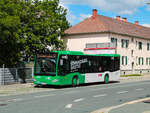 Graz. Am 08.07.2022 war Wagen 110 (Schwarzlsee Shuttle) der Graz Linien auf der Linie 34 vom Jakominiplatz in Richtung Thondorf unterwegs. Den Bus konnte ich am Vormittag in der Haltestelle Fliedergasse fotografieren.