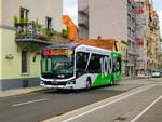 Graz. Am 22.09.2023 wurde das Projekt  move2zero  der öffentlichkeit präsentiert, bei welcher ein Wasserstoffbus von Hyundai und ein Batterieelektrischer Bus von MAN im Planeinsatz eingesetzt werden. Der MAN Lion's City 12E ist hier am Lendkai zu sehen.