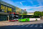 Graz. Reges Regionalbustreiben am Grazer Hauptbahnhof: Ein ÖBB Intercitybus sowie ein Iveco Crossway der GKB begegnen sich hier am 27.05.2024.