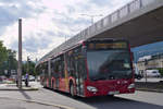 Mercedes Citaro III der Innsbrucker Verkehrsbetriebe Linie O, Bus Nr. 438, ist wegen Straßenbahn-Bauarbeiten in der Schützenstraße über die Haller Straße umgeleitet. Aufgenommen 27.7.2017.