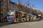 Innsbruck: Schienenersatzverkehr für die Straßenbahnlinie 1 (Linie 1SE), Bus Nr. 849 der Innsbrucker Verkehrsbetriebe bei der Hst. Claudiaplatz. Aufgenommen 10.3.2022.