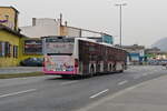 Innsbruck: Bus 839 der Innsbrucker Verkehrsbetriebe ist als Linie M über die Egger-Lienz-Straße umgeleitet. Aufgenommen 17.3.2022.