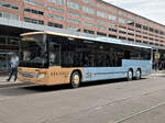 Setra S400er LE business von Deutschmann Reisen (IL-333MW) als Expressbus nach Neustift Volderau am Hbf. Innsbruck. Aufgenommen 4.5.2026.