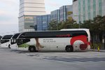 Neoplan Reisebus am Flughafen in Wien am 16.10.2016 