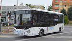 In der polnischen Kleinstadt Kostrzyn nad Odrą fahren diese Karsan ATAK Kleinbusse im öffentlichen Nahverkehr (Argos), 30.09.20 