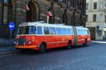 Der 1975 gebaute heutige Museumsbus 549 vom Typ Jelcz 021 am 02.05.2016 am Plac Wolnosci in Poznan