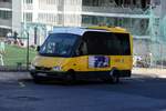 LISBOA (Distrito de Lisboa), 25.08.2019, Mercedes 616 CDI als CARRIS-Bus Nr. 207 bei einer Ruhepause in der Rua de Olivença