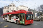 Serbien / Stadtbus Belgrad / City Bus Beograd: Oberleitungsbus BKM (Belkommunmash) AKSM-321 - Wagen 2020 der GSP Belgrad, aufgenommen im Januar 2016 am Platz der Republik (Trg Republike) in Belgrad.