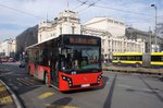 Serbien / Stadtbus Belgrad / City Bus Beograd: Mercedes-Benz Ikarbus IK-112LE - Wagen 3221 der GSP Belgrad, aufgenommen im Januar 2016 am Platz der Republik (Trg Republike) in Belgrad.