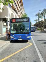 Mercedes-Benz Citaro O 530 C2, Wagen 782, Baujahr 2019, Firma La Alcoyana, im Einsatz auf der Linie 21 nach El Campello, wartet an der Endhaltestelle Estación Oscar Esplá in Alicante am