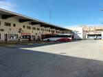 Irizar i4 der Firma Avanza Torrevieja mit der Wagennummer 1429 wartet am Busbahnhof in Torrevieja am 26.02.2023.