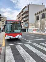 Noge Cittour LE, Wagen 1544, Firma Avanza, wartet an der Haltestelle Eras de la Sal als Linie D/F in Torrevieja am 29.04.2024