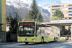 Mercedes Citaro Facelift Bus BD-13348 von Postbus durchfährt als Linie 4162 den Durchlass der Karwendelbahn am Innrain in Innsbruck. Aufgenommen 13.4.2018.
