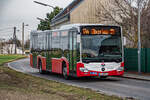 10.2.2024: Wiener Linien Wagen 8140 hier zu sehen als Linie 17A kurz vor der Endstation Oberlaa