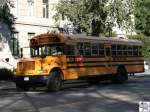 Bluebird Schoolbus, aufgebaut auf einen International Chassis, aufgenommen am 18.