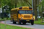 In diesem US Schulbus International 3500, kann man an Stadtrundfahrten in Maastricht teilnehmen.   05.2023