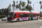 Nabi 60-BRT der  Los Angeles County Metropolitan Transportation Authority (LACMTA)- Metro Rapid  # 9360. Aufgenommen am 29. September 2011 in Santa Monica, Kalifornien.