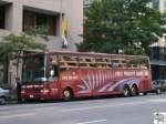 Van Hool T2145 des amerikanischen Busunternehmens  First Priority Tours, Inc.  aus Mitchellville, Maryland.