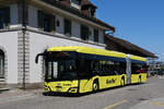 Solaris Elektrobus 96 der AAGL, auf der Linie 72, f�hrt am 13.08.2026 zur Haltestelle beim Bahnhof Kaiseraugst.