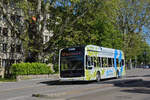 Mercedes eCitaro 1002 mit der Werbung: Mit dem E-Bus in eine Klimafreundliche Energiezukunft, auf der Linie 37, fährt zur Endstation am Aeschenplatz. Die Aufnahme stammt vom 31.05.2021.