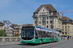 Mercedes Citaro 7028, auf der Linie 34, �berquert am 27.04.2026 die Mittlere Rheinbr�cke. Aufnahme Basel