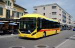 Neuer Hybrid Bus von Volvo mit der Betriebsnummer 29 auf der Linie 63 beim Bahnhof in Dornach.