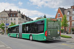 Mercedes Citaro 7018, auf der Linie 31, bedient die Haltestelle am Wettsteinplatz.
