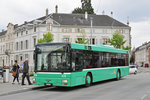 MAN Bus 828, auf der Linie 38, bedient die Haltestelle am Wettsteinplatz.