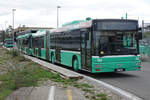 BVB: Basler Verkehrsbetriebe  Infolge Platzmangel warten einige MAN Gelenkbusse aus dem Jahre 2000 bei der SBB Zentralwerkstatt Basel unter freiem Himmel auf ihre Reserveeinsätze.