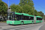 MAN Bus 752 verlässt mit der Fahrschule die Haltestelle ZOO Dorenbach.