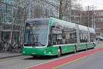 Hess Doppelgelenkbus 9108, fährt am 17.03.2023 mit der Fahrschule zur Haltestelle am Bahnhof SBB.