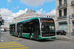 Mercedes eCitaro 7104, auf der Linie 30, fährt am 05.09.2025 zur Endstation am Bahnhof SBB.