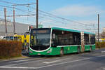 Mercedes Citaro 7034, auf der Tramersatz Linie 14, bedient am 10.11.2025 die Haltestelle Lachmatt. Aufnahme Pratteln.