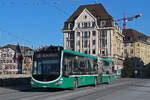 Mercedes Citaro 7002, auf der Linie 38, überquert am 05.01.2026 die Mittlere Rheinbrücke. Aufnahme Basel.
