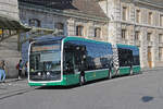 Mercedes eCitaro 7131, auf der Linie 30, wartet am 10.08.2025 an der Endstation am Bahnhof SBB. Aufnahme Basel.