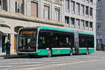 Mercedes eCitaro 7137, auf der Linie 30, f�hrt am 23.03.2026 durch die Centralbahnstrasse zur Haltestelle Steinenschanze.