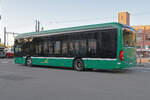 Mercedes eCitaro 8106, auf der Linie 46, wartet am 26.09.2023 an der Endstation beim Bahnhof Muttenz.