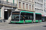 Mercedes eCitaro 7113, auf der Linie 30, f�hrt am 02.07.2026 zur Haltestelle Steinenschanze.