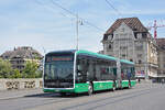 Mercedes eCitaro 7113, auf der wegen der Grossbaustelle am Marktplatz umgeleiteten Linie 36, �berquert am 13.07.2026 die Mittlere Rheinbr�cke Richtung Haltestelle Schiffl�nde.